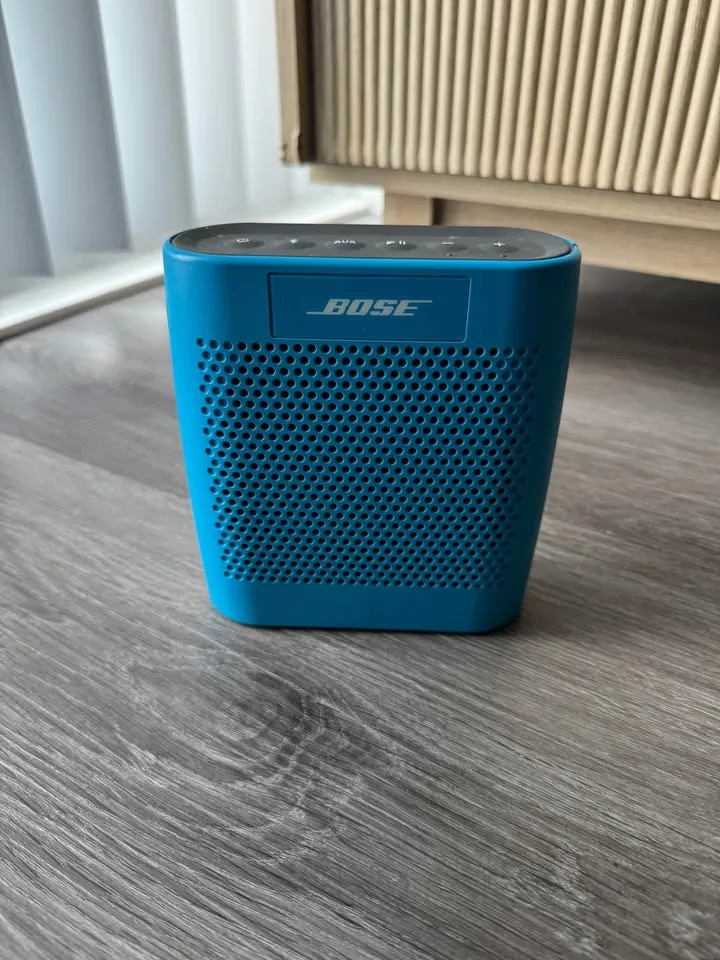 Bose SoundLink Color Bluetooth Speaker (Blue) image indicator(2)