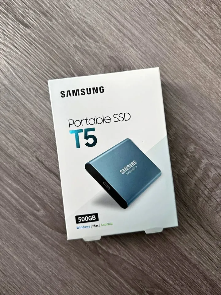 Samsung t5 500gb SSD (blue) thumbnail