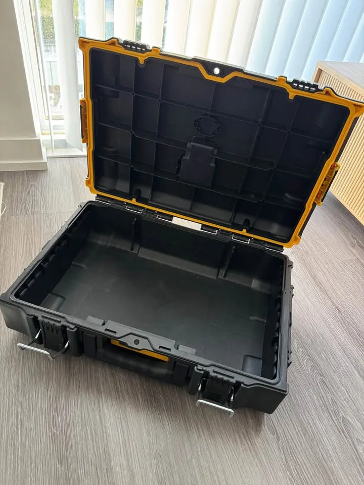 DEWALT TOUGHSYSTEM 2.0 Small Toolbox image indicator(3)
