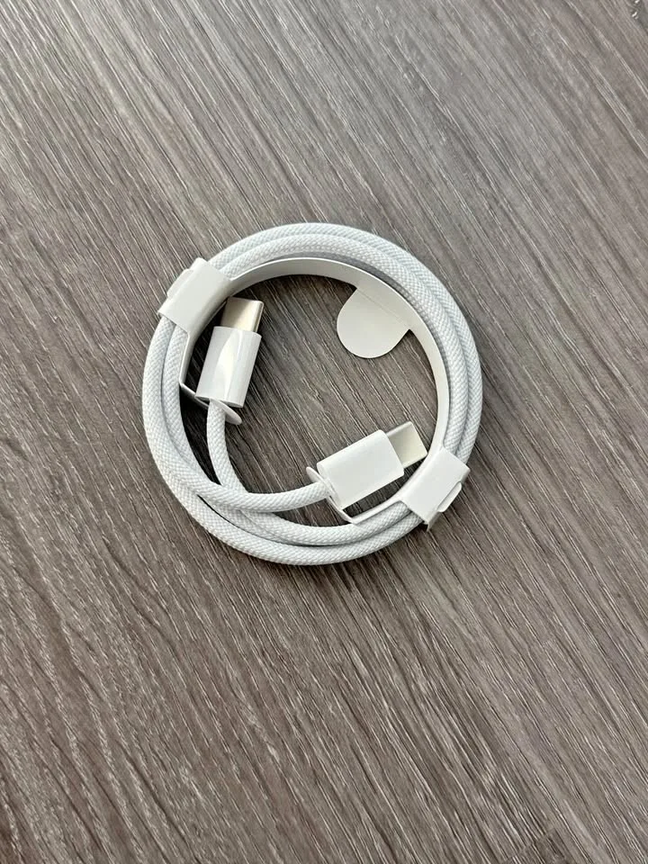 [BRAND NEW] Official Apple USB-C to USB-C cable (1m) thumbnail