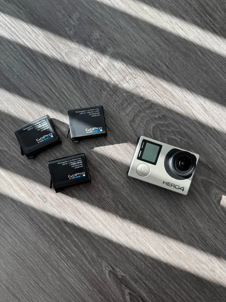 GoPro Hero4 black + Accessories image indicator(5)