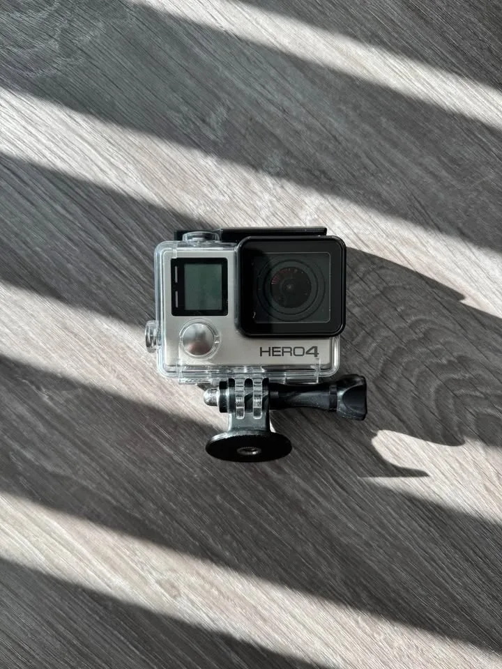 GoPro Hero4 black + Accessories image indicator(6)