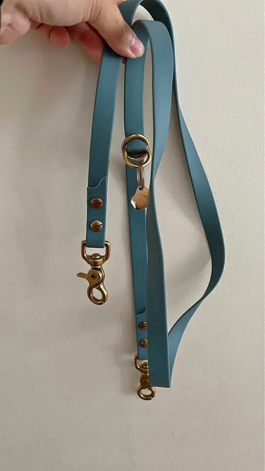 Le shoob biothane adjustable leash thumbnail