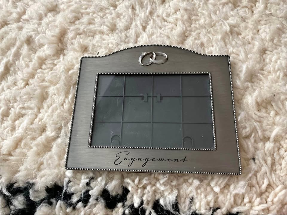 Engagement photo frame