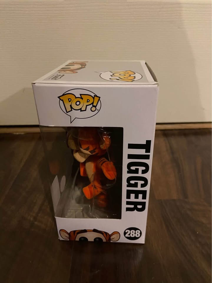 Winnie the Pooh Tigger Flocked Funko Pop - photo 2