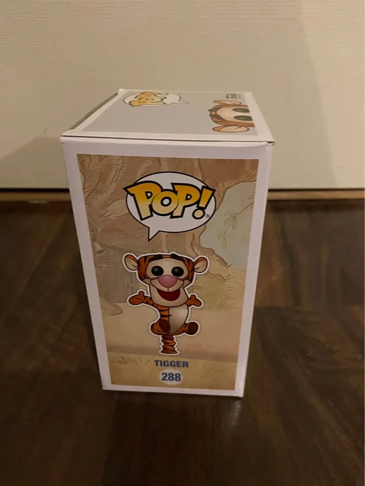 Winnie the Pooh Tigger Flocked Funko Pop image indicator(4)