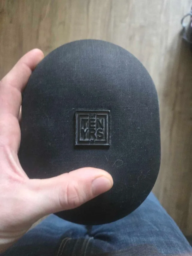 beats solo 3, 10 year anniversary image indicator(3)