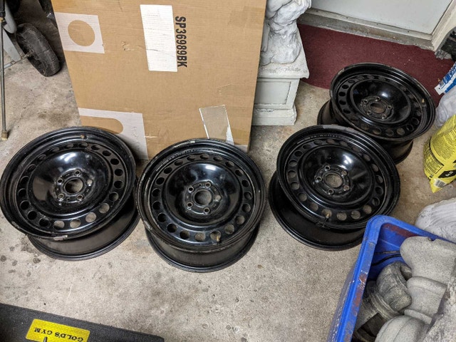 17x7.5 Ford Explorer Steel Wheel RIMS