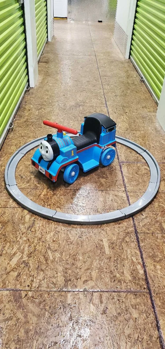 Thomas Ride On Train image indicator(2)