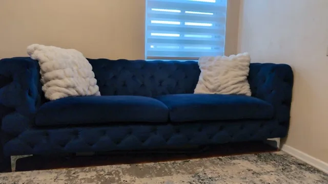 Royal Sofa image indicator(3)