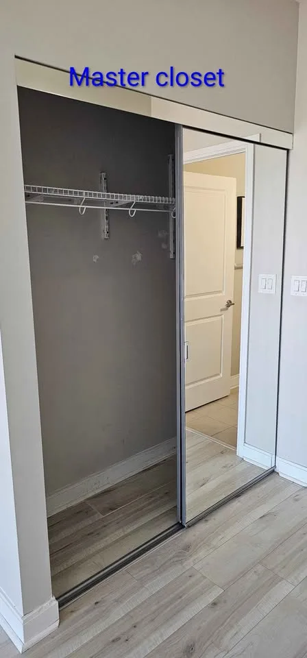 Private room for rent image indicator(6)