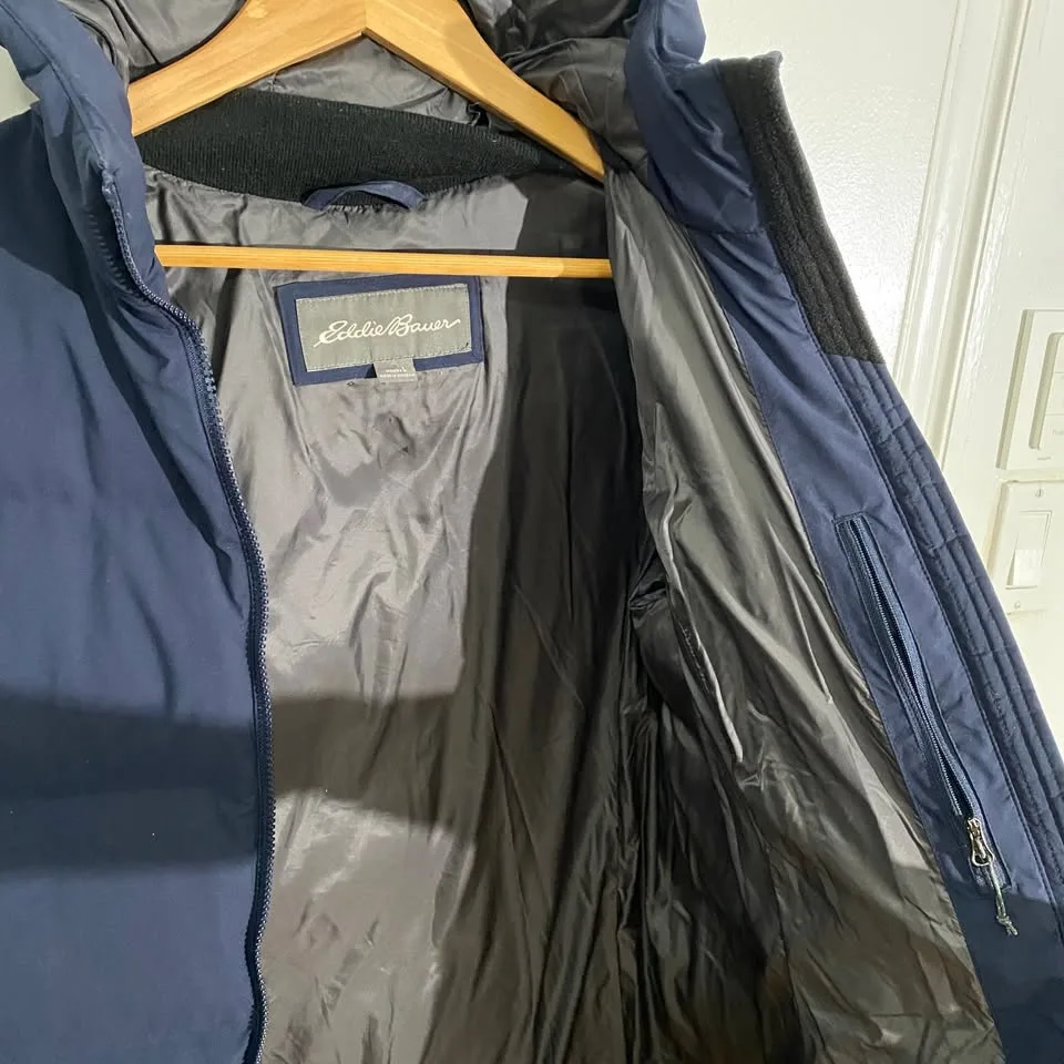 Navy blue, real down hooded puffer coat -Eddie Bauer image indicator(3)