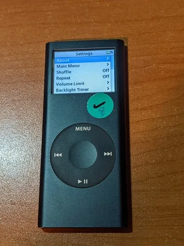 Apple iPod Nano 2nd Generation A1199 8GB image indicator(3)