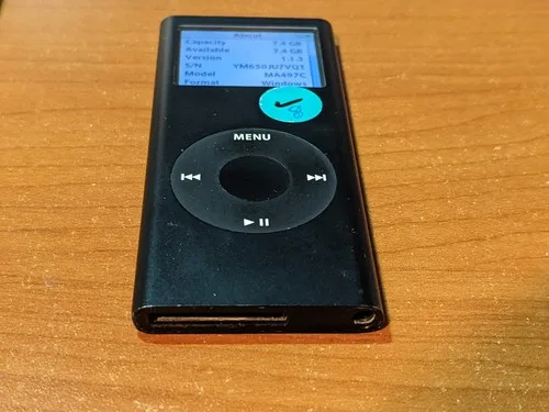 Apple iPod Nano 2nd Generation A1199 8GB image indicator(6)