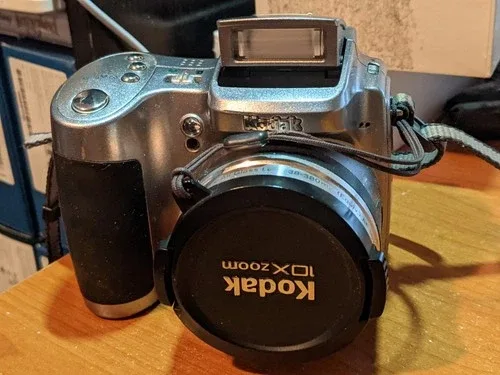 Kodak EasyShare Z740 5.0MP Digital Camera 10X Zoom image indicator(2)