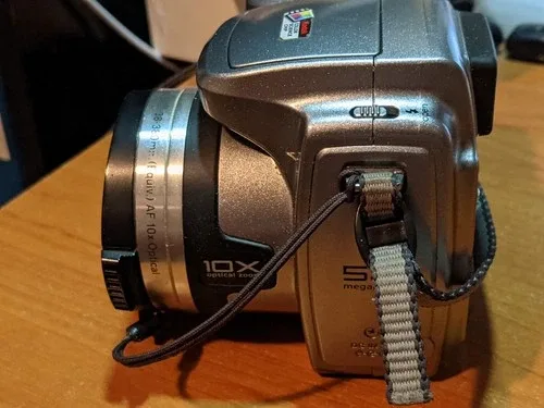 Kodak EasyShare Z740 5.0MP Digital Camera 10X Zoom image indicator(6)