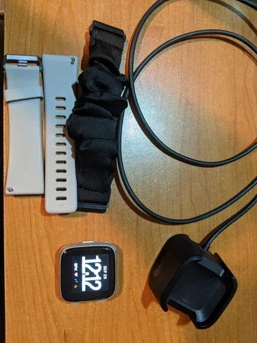 Fitbit Versa 1, Health Fitness Smartwatch W/ Charger image indicator(4)