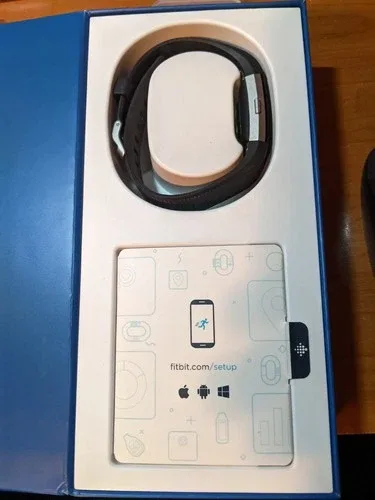 Fitbit Charge 2 Heart Rate & Fitness Watch image indicator(6)