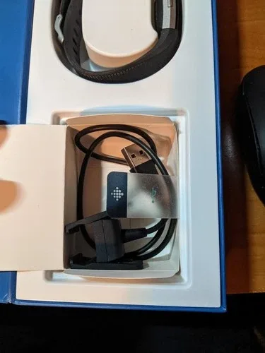 Fitbit Charge 2 Heart Rate & Fitness Watch image indicator(8)