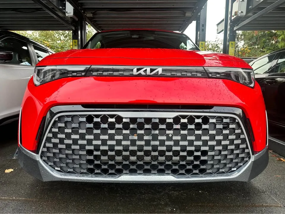 2023 Kia Soul EX image indicator(3)