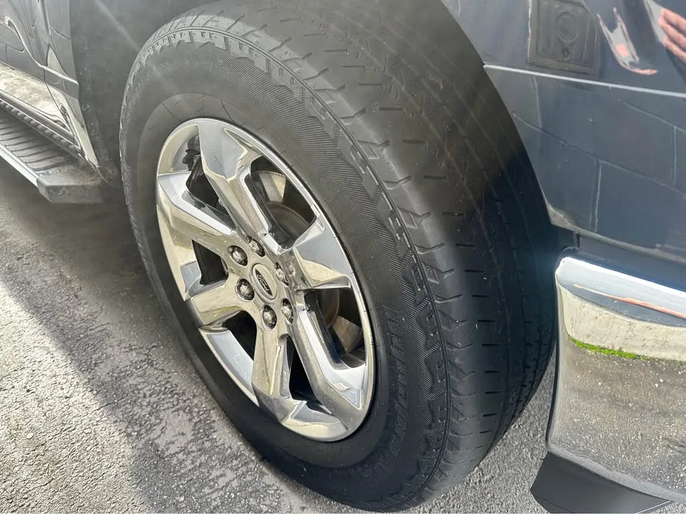 2021 Ford F150 SuperCrew Cab image indicator(9)