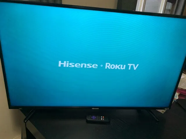 43” HD ROKU TV (“Screen Jitters”)
