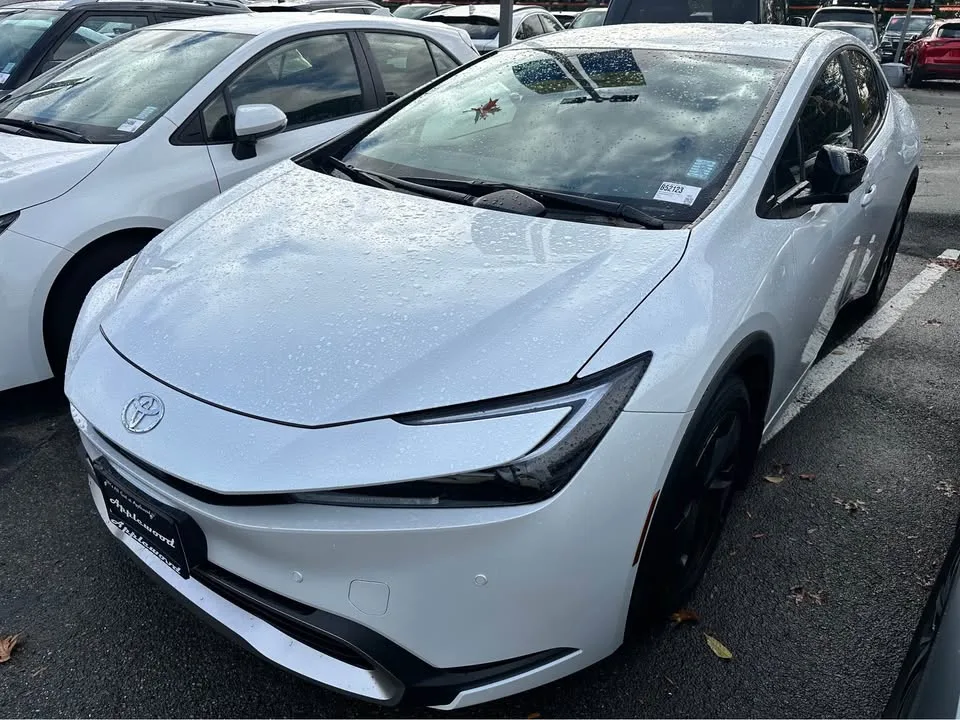 2025 Toyota Prius Plug-in Hybrid image indicator(2)