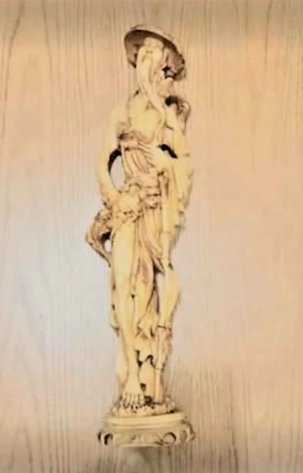18" Chinese Hand Carved Statue image indicator(5)