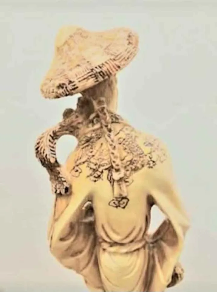 18" Chinese Hand Carved Statue image indicator(6)