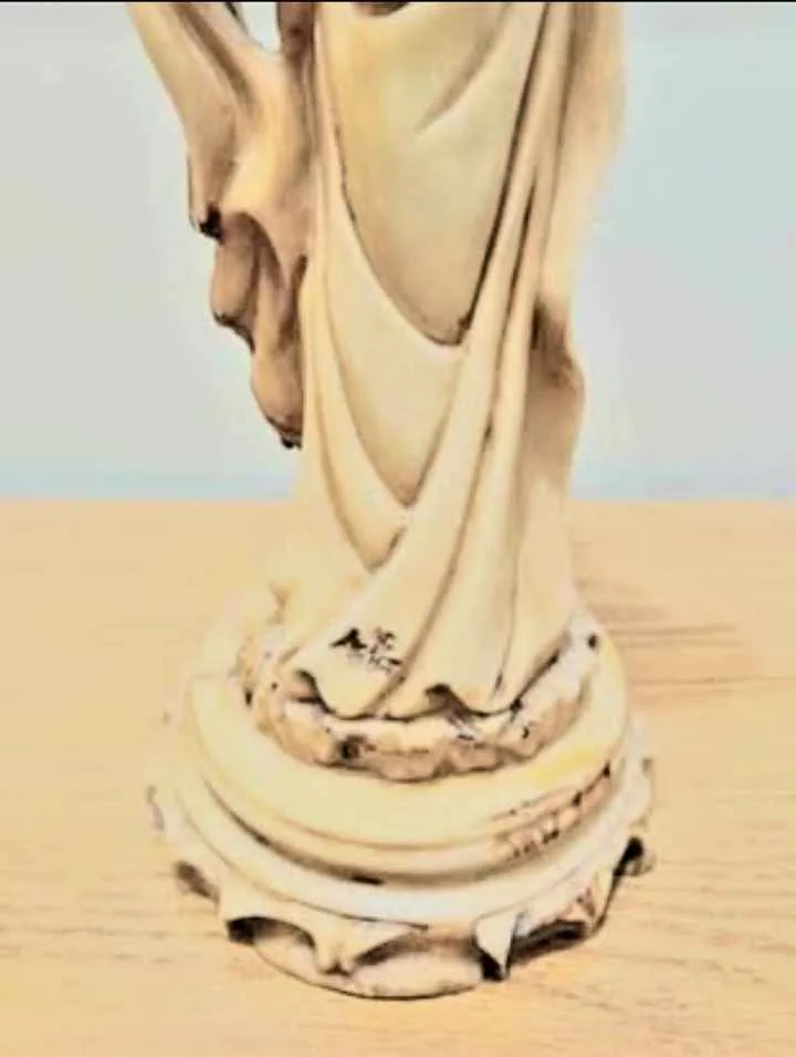 18" Chinese Hand Carved Statue image indicator(8)