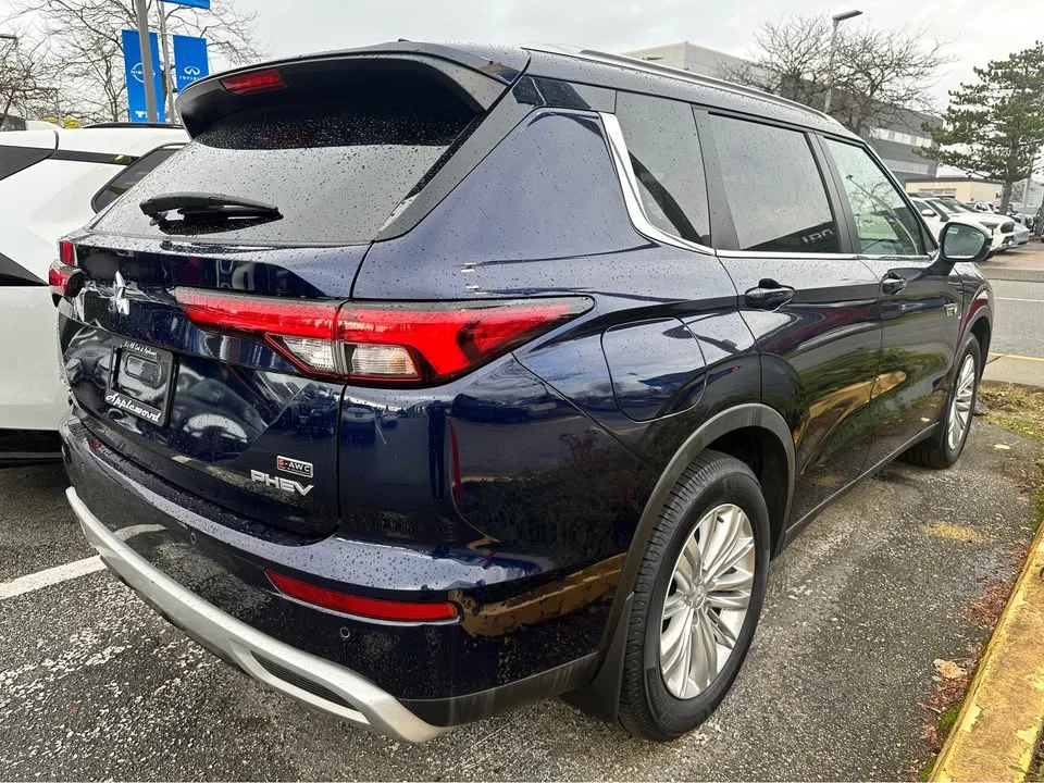 2024 Mitsubishi Outlander PHEV image indicator(7)