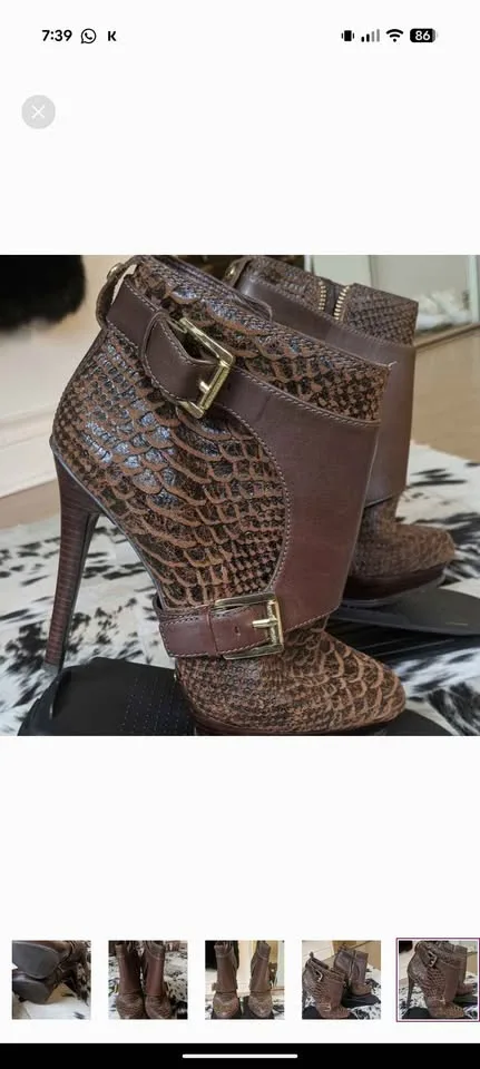 Michael Kors brown heeled Boots 7.5 image indicator(3)