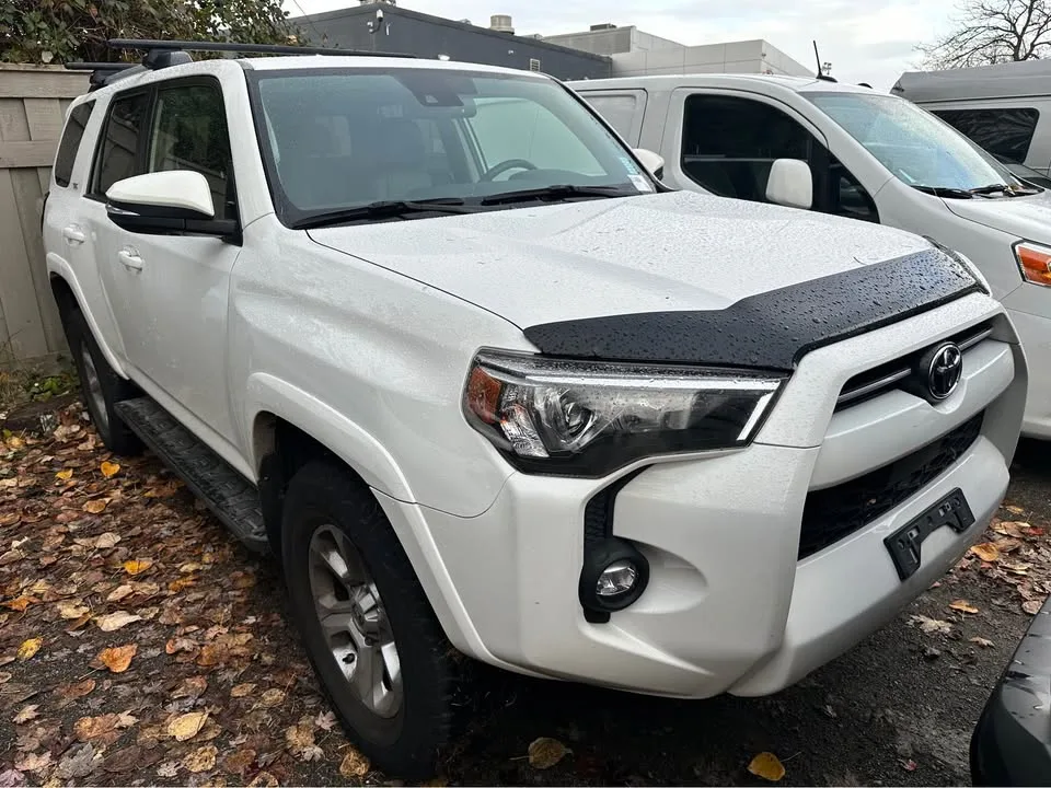 2021 Toyota 4Runner image indicator(2)