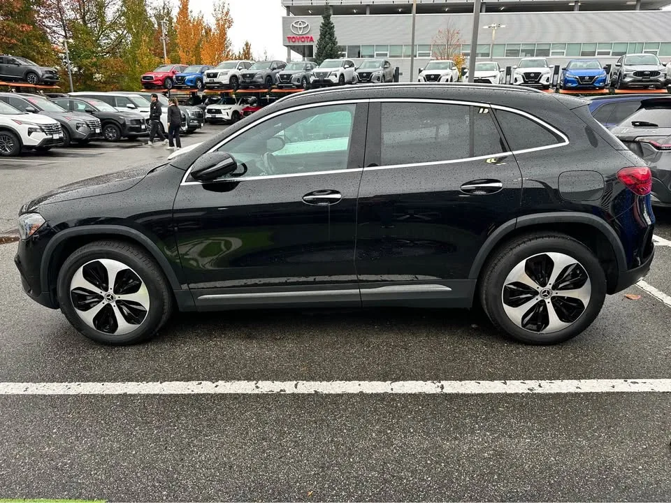 2024 Mercedes-Benz GLA image indicator(7)