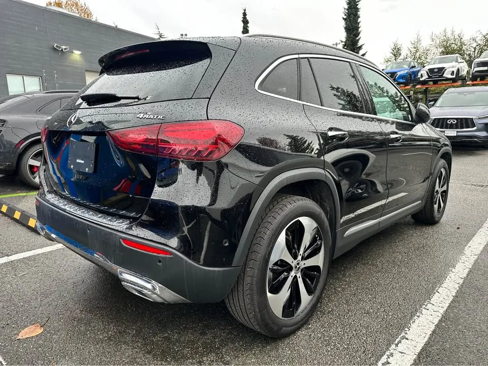 2024 Mercedes-Benz GLA image indicator(8)