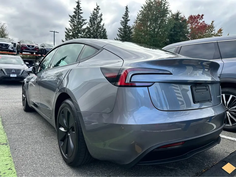 2025 Tesla Model 3 Long Range AWD image indicator(7)