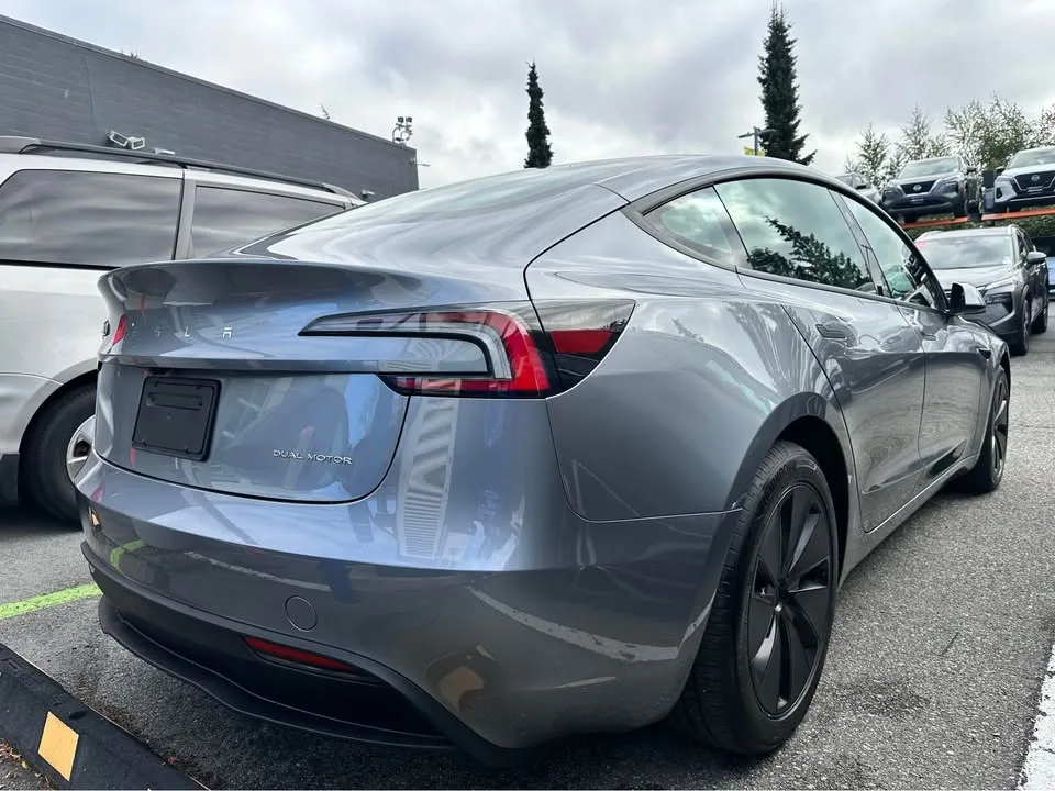 2025 Tesla Model 3 Long Range AWD image indicator(9)