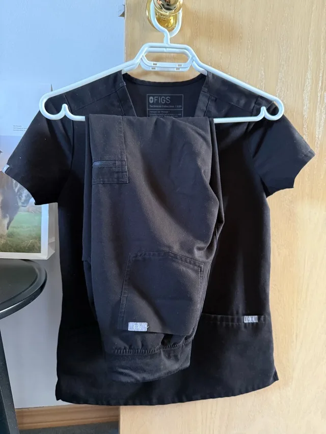 Figs Scrubs thumbnail