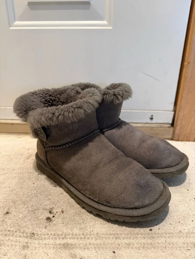 UGG Mini Bailey Button II Boot thumbnail