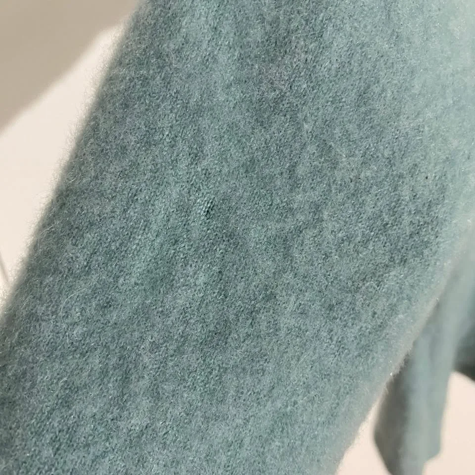 Cashmere Vintage Long Sleeve Knit Sweater image indicator(4)