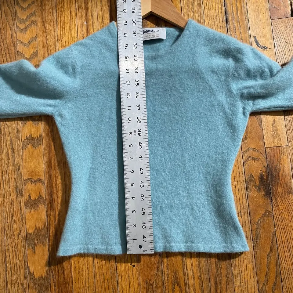 Cashmere Vintage Long Sleeve Knit Sweater image indicator(6)