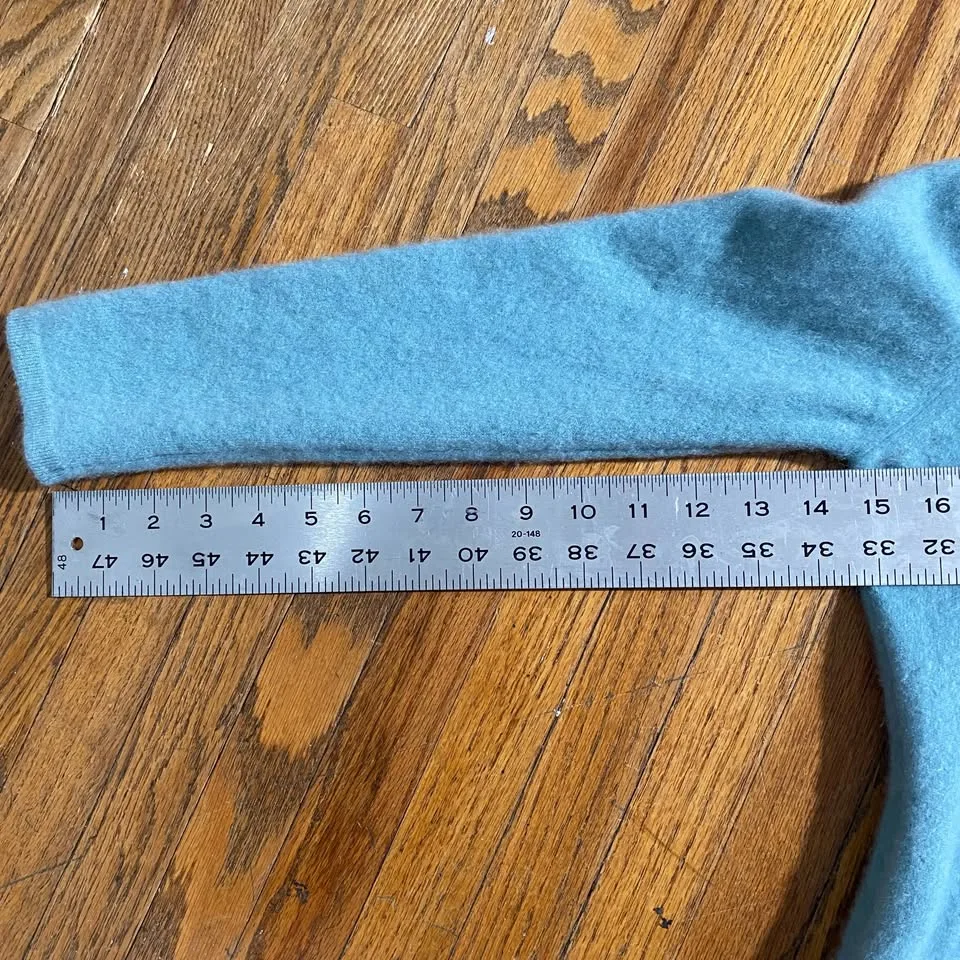 Cashmere Vintage Long Sleeve Knit Sweater image indicator(7)