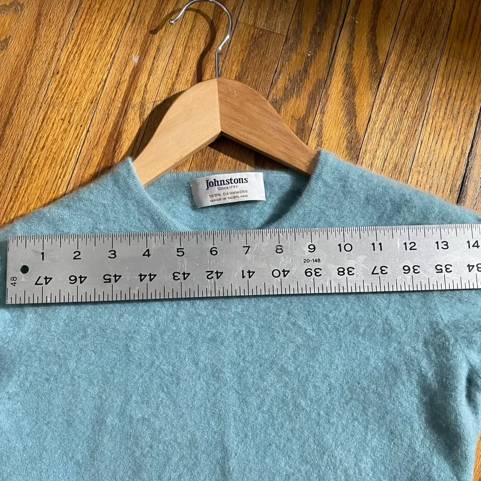 Cashmere Vintage Long Sleeve Knit Sweater image indicator(8)
