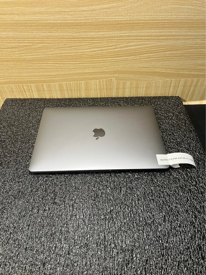 Apple MacBook Pro 13” Laptop 8GB 256SSD - photo 4