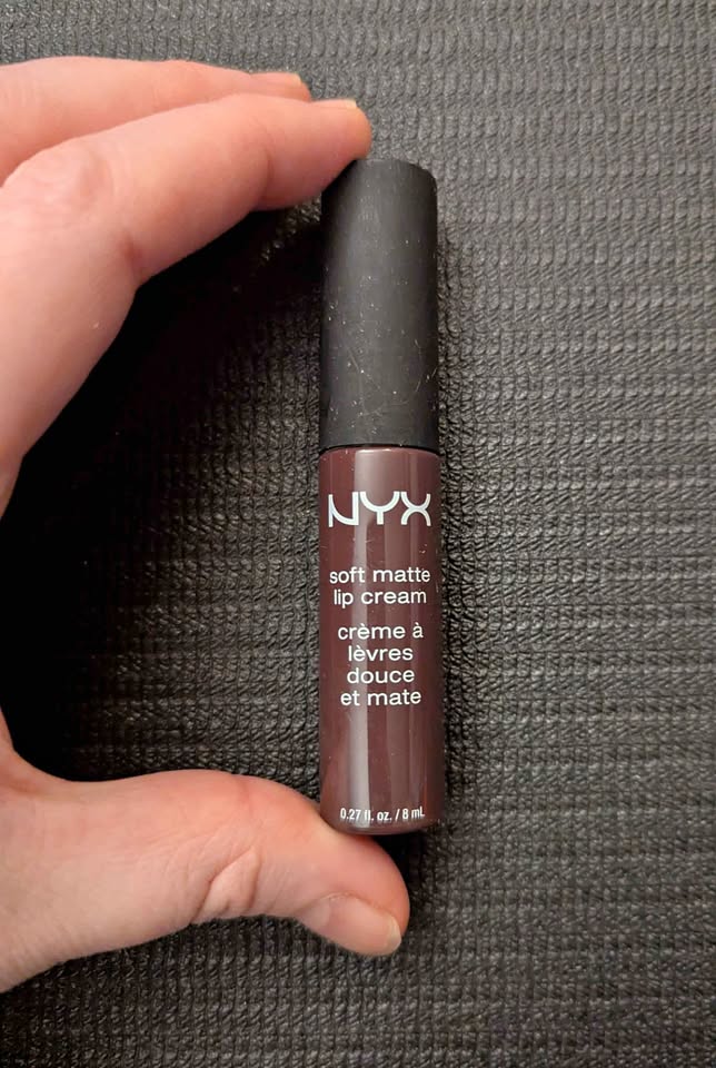 Never Used - NYX Soft Matte Lip Cream in Copenhagen (Rich Plum)