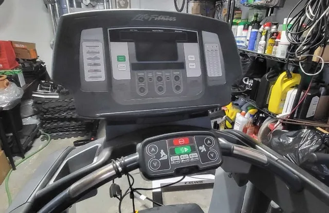 Life fitness treadmill image indicator(4)