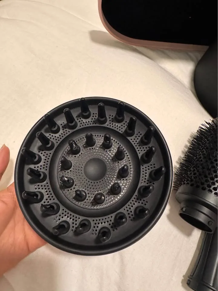 Dyson Air wrap with diffuser image indicator(6)