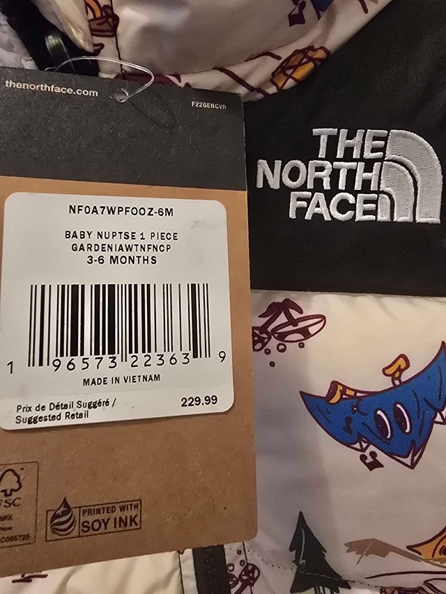 The North Face baby nuptse 3=6 months Brand NEW! - photo 2