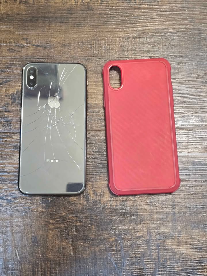 Apple iPhone X 256GB with Case - photo 2