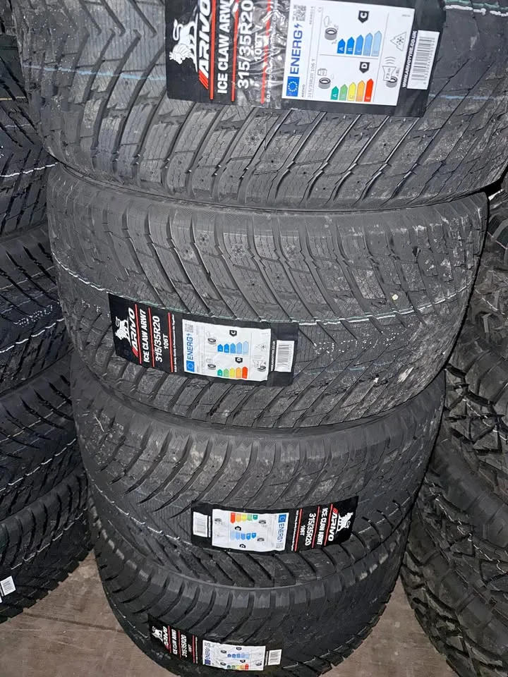 275/40 R20 and 315 35 20 Winter tires studable staggered set thumbnail